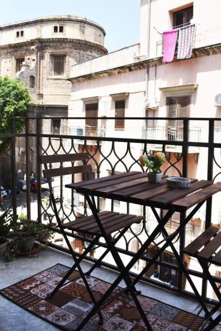 Appartamento Nel Centro Storico Di Palermo - Via Meli'S House Eksteriør billede